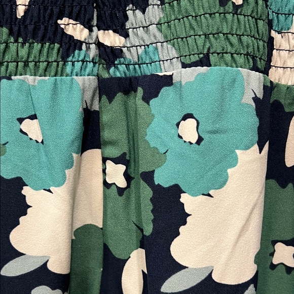 Floral Ruffle Sleeve Top - Picture 8 of 8